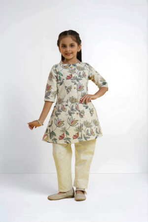 Zoya-Mmoya Girls Beige Floral Kurti and Pant Set